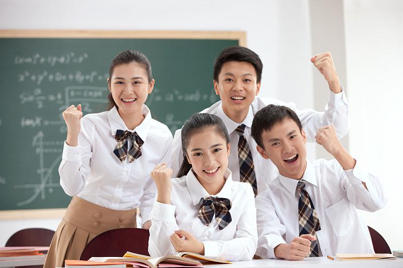 高考选择复读的利弊？